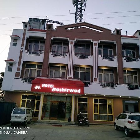 Aashirwad Hotel 格德拉 外观 照片