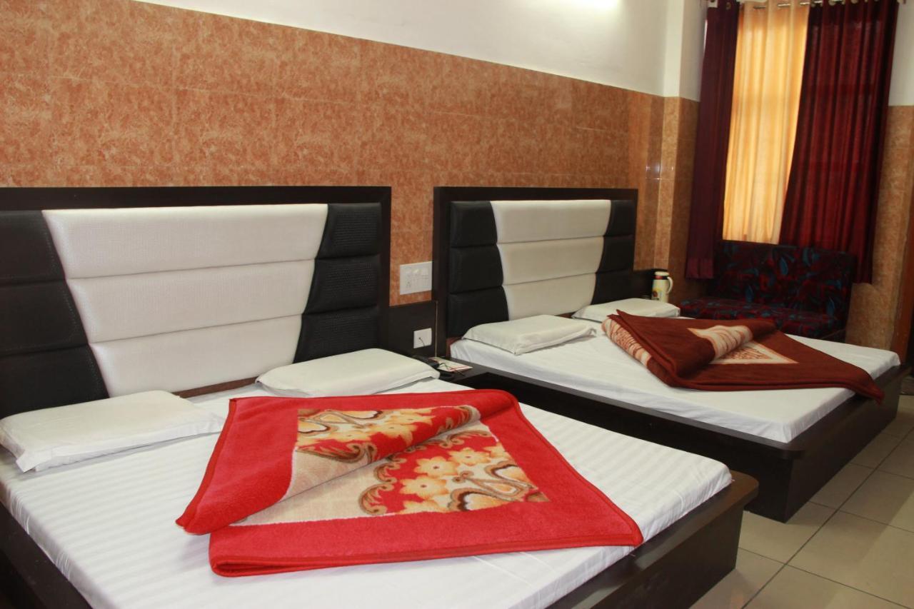 Aashirwad Hotel 格德拉 外观 照片